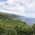 Casa Ponta Do Biscoito * Lajes do Pico